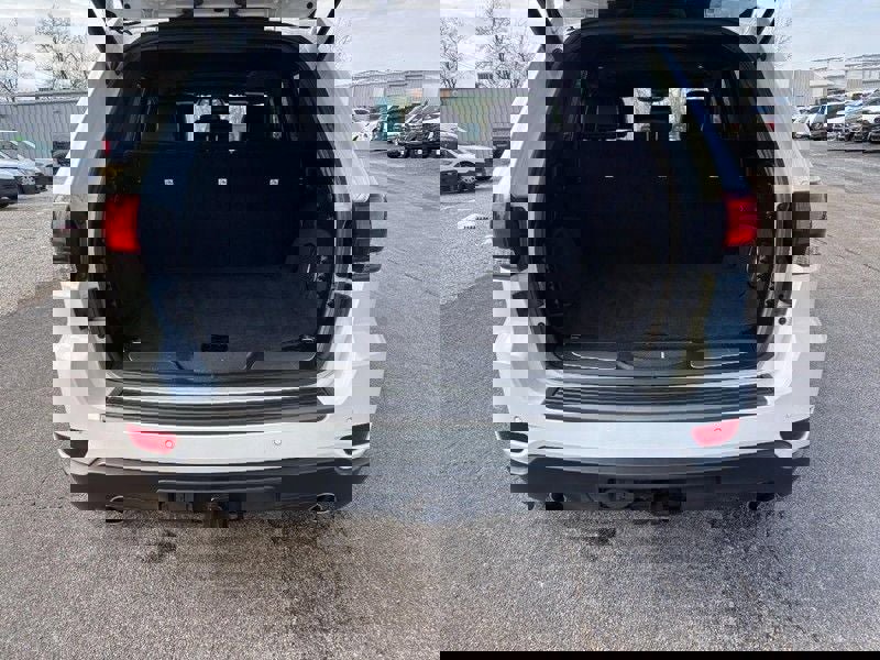 Used 2020 Jeep Grand Cherokee Trailhawk image 4