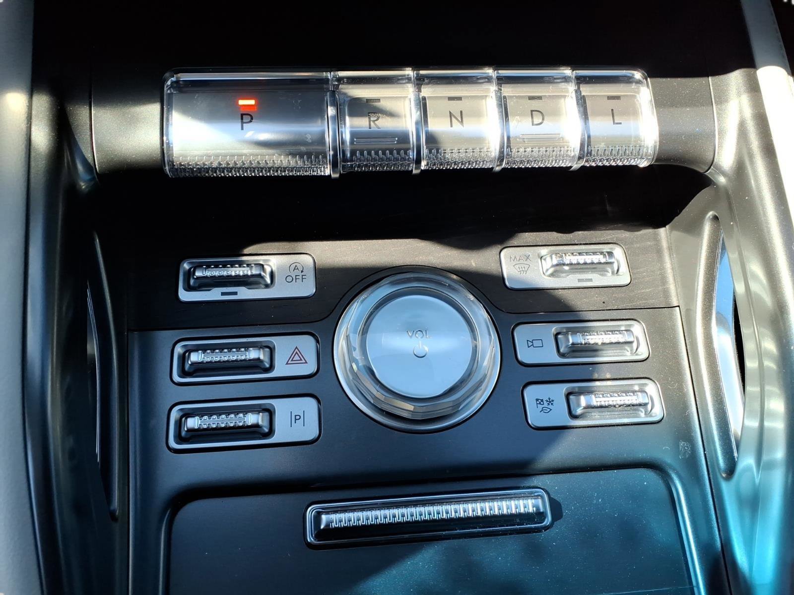 Used 2024 Lincoln Nautilus Reserve image 17