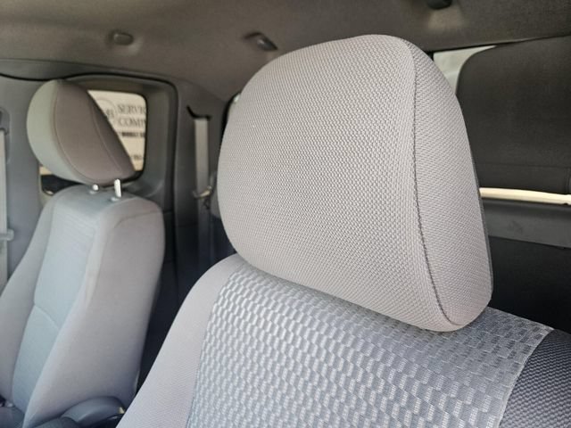 Used 2015 Toyota Tacoma PreRunner w/ SR5 Package RWD image 35