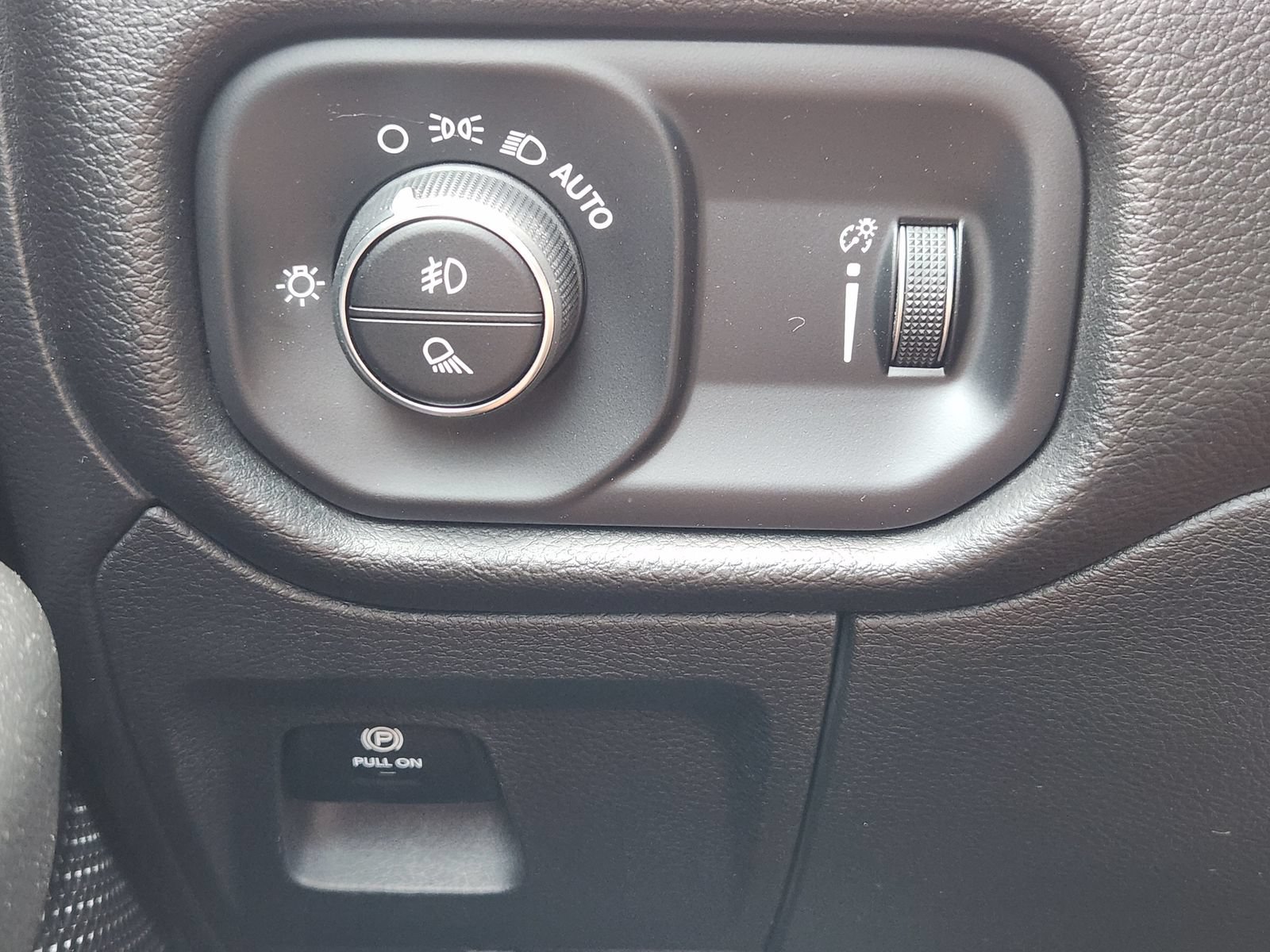 Used 2023 RAM 1500 Lone Star AWD/4WD image 25