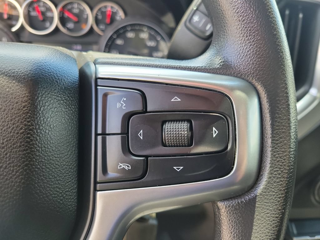 Used 2020 Chevrolet Silverado 1500 LT AWD/4WD image 22