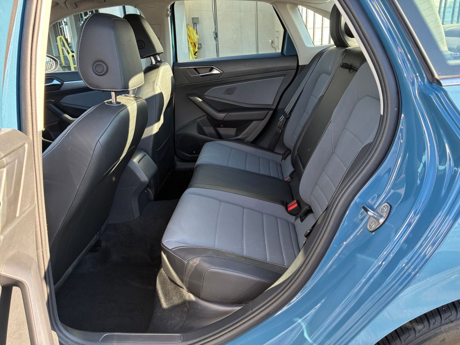 Used 2025 Volkswagen Jetta SE image 24