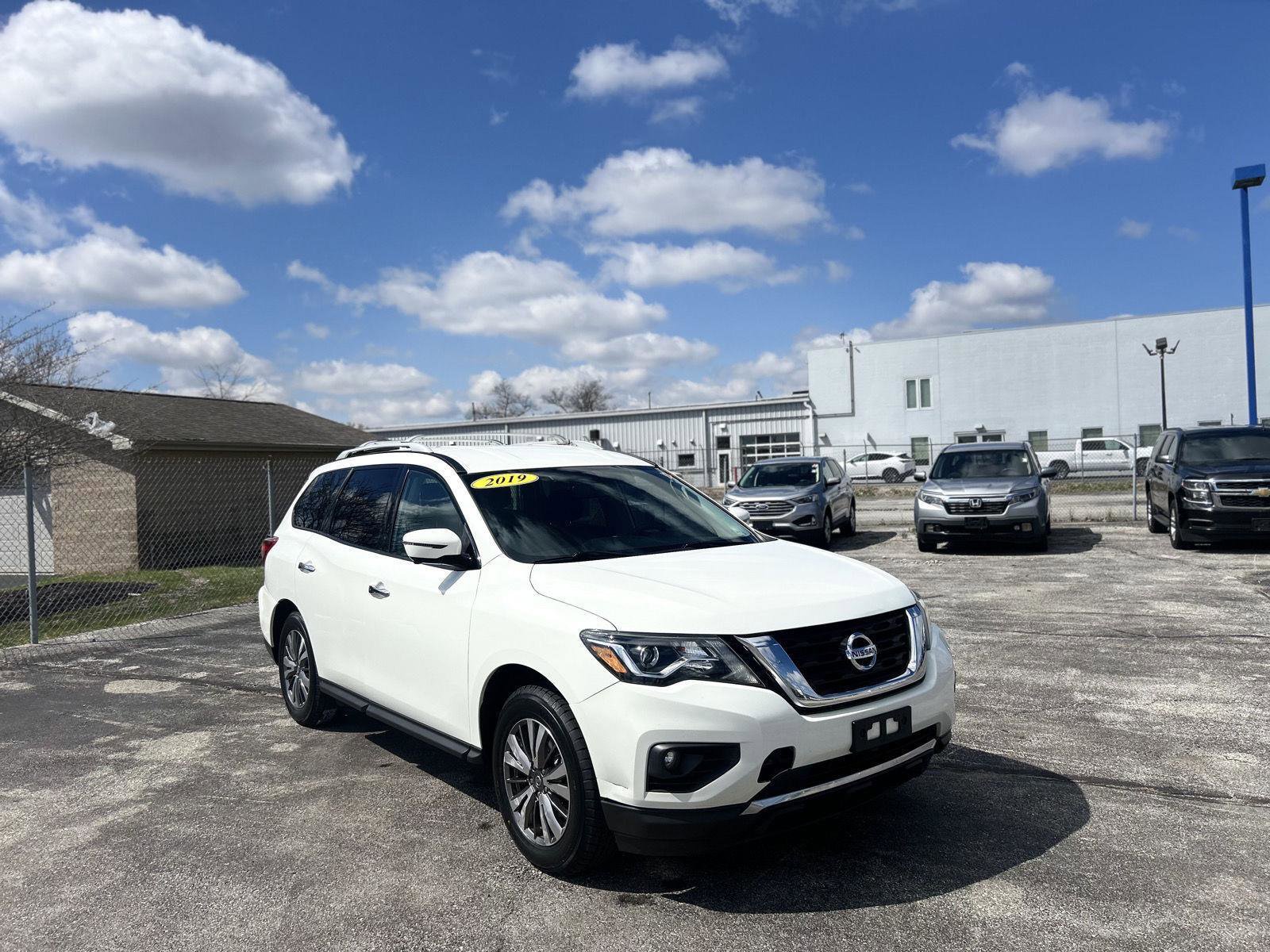 Used 2019 Nissan Pathfinder SL AWD/4WD image 3
