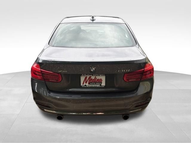 Used 2016 BMW 340i xDrive Sedan AWD/4WD image 6