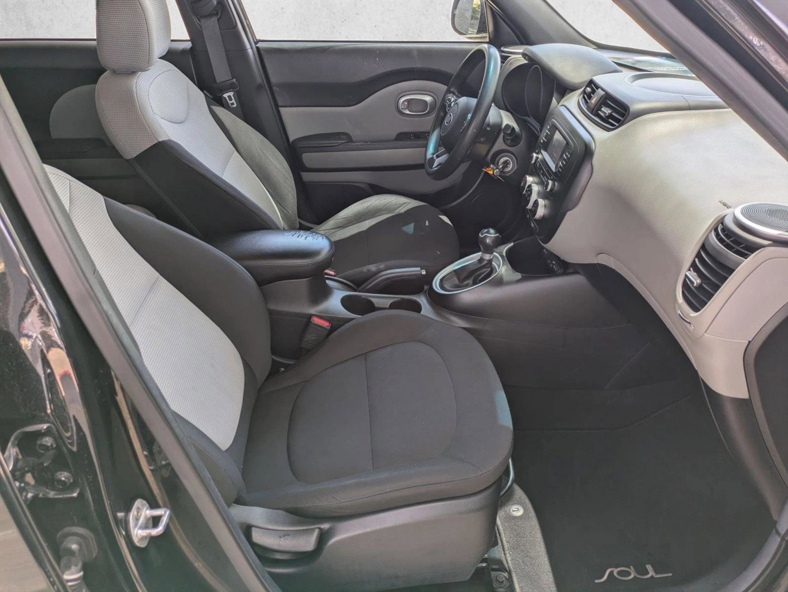 Used 2015 Kia Soul FWD image 19