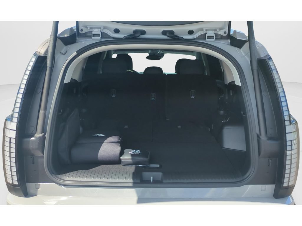 Used 2026 Hyundai Ioniq 9 SE AWD/4WD image 10