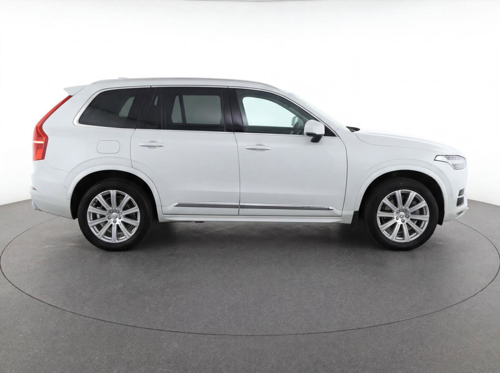 Used 2016 Volvo XC90 T6 Inscription AWD/4WD image 8