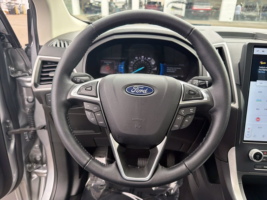 Used 2023 Ford Edge SEL w/ Convenience Package AWD/4WD image 21