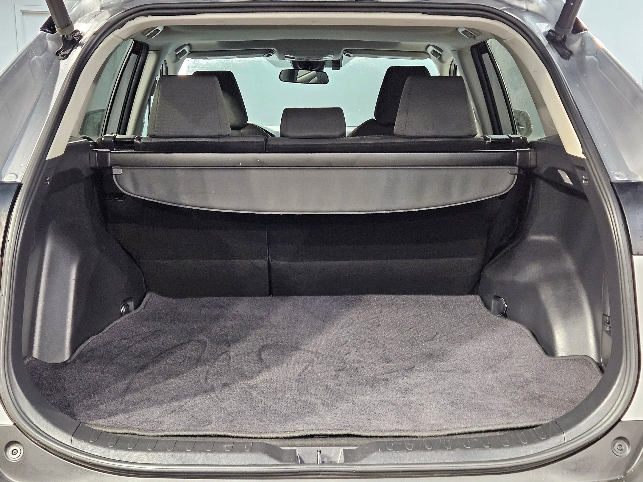 Used 2020 Toyota RAV4 XLE w/ Convenience Package image 18