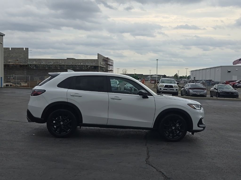 Certified 2025 Honda HR-V Sport image 8