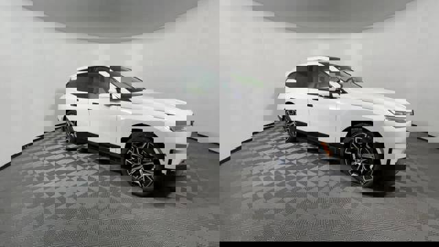 New 2022 BMW iX xDrive50 w/ Convenience Package image 2