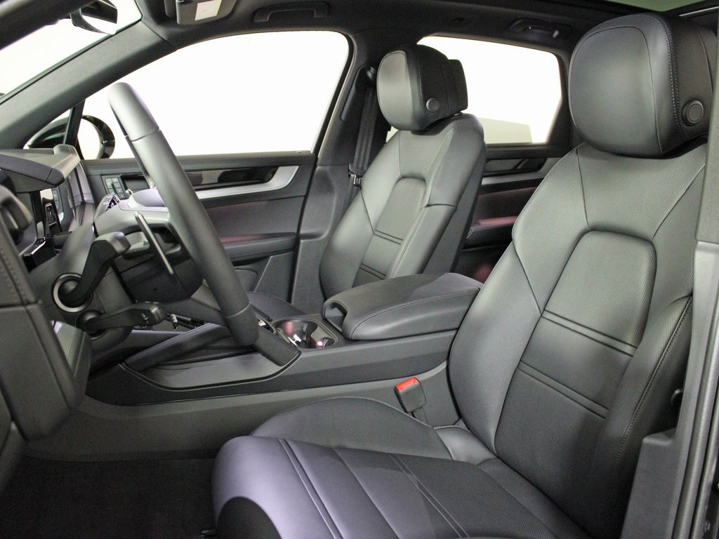 New 2026 Porsche Cayenne image 5