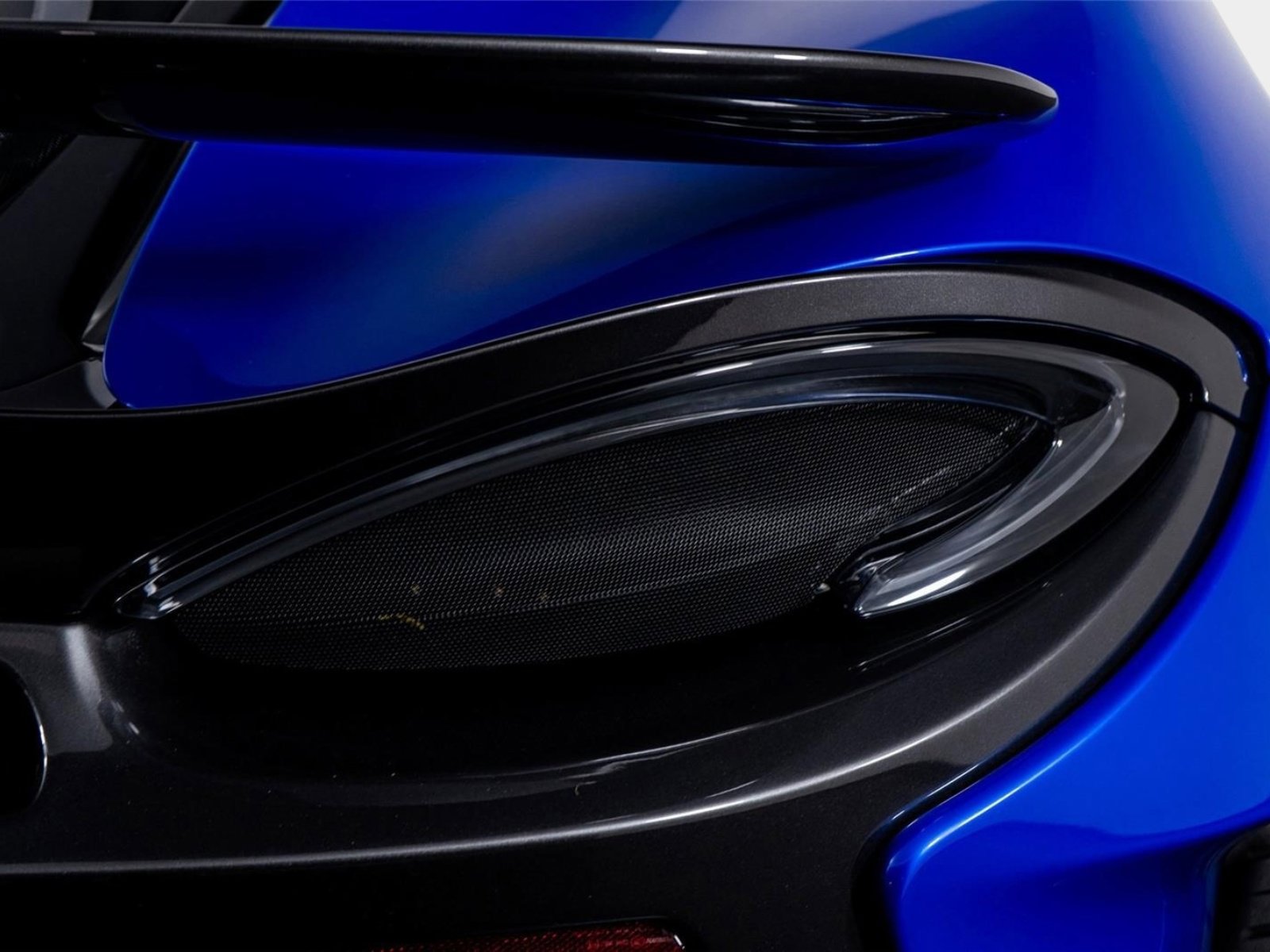 Used 2020 McLaren 600LT Spider RWD image 13
