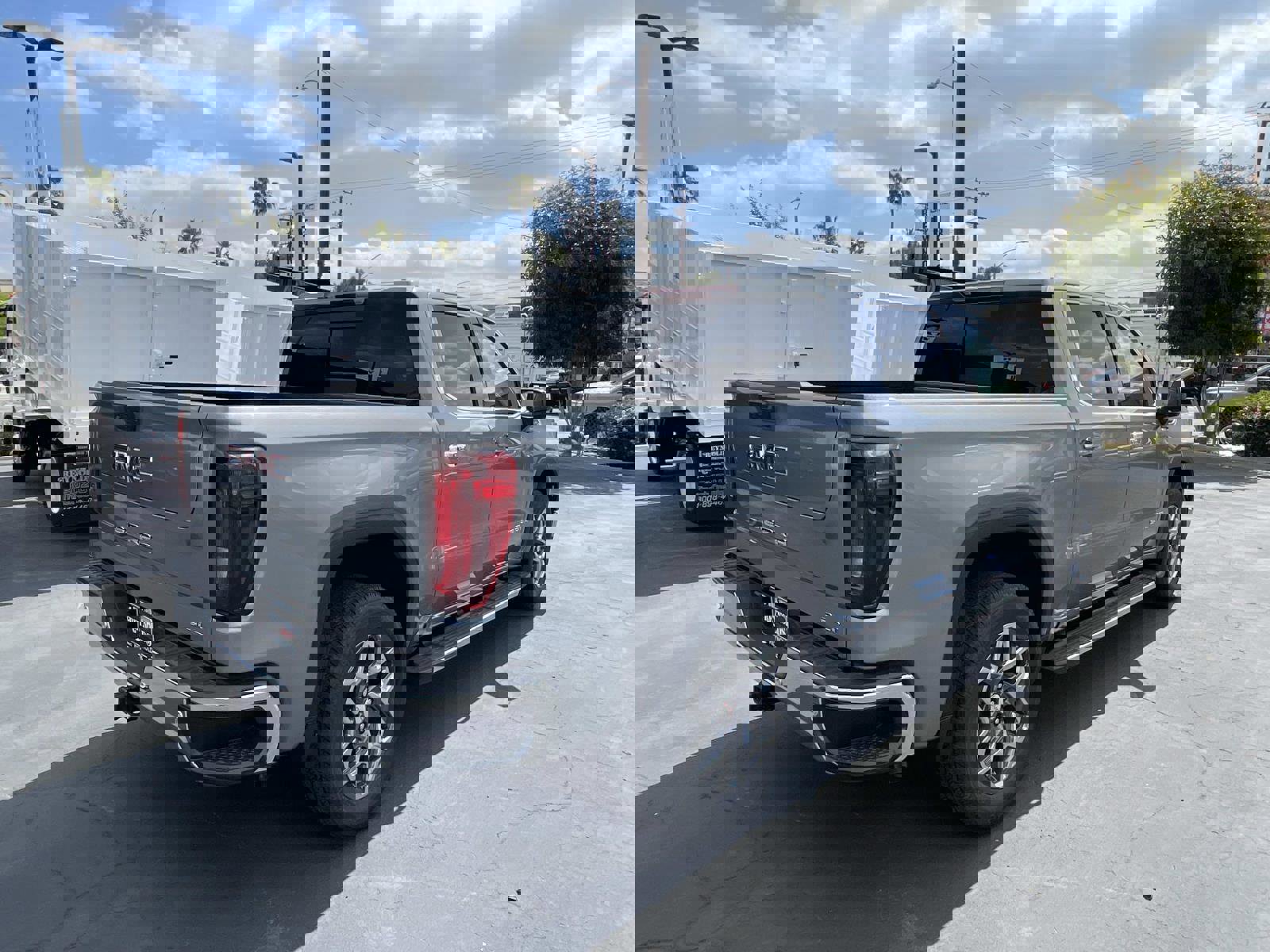 New 2026 GMC Sierra 1500 SLT w/ SLT Premium Package image 5