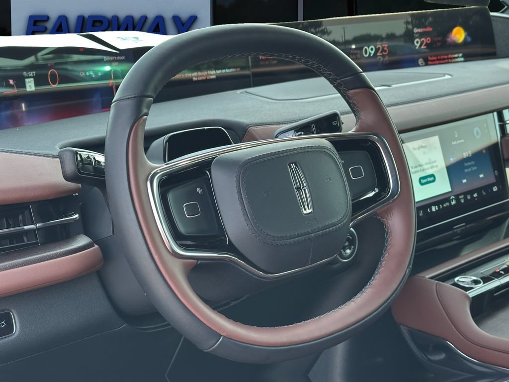 Used 2026 Lincoln Navigator Reserve AWD/4WD image 15