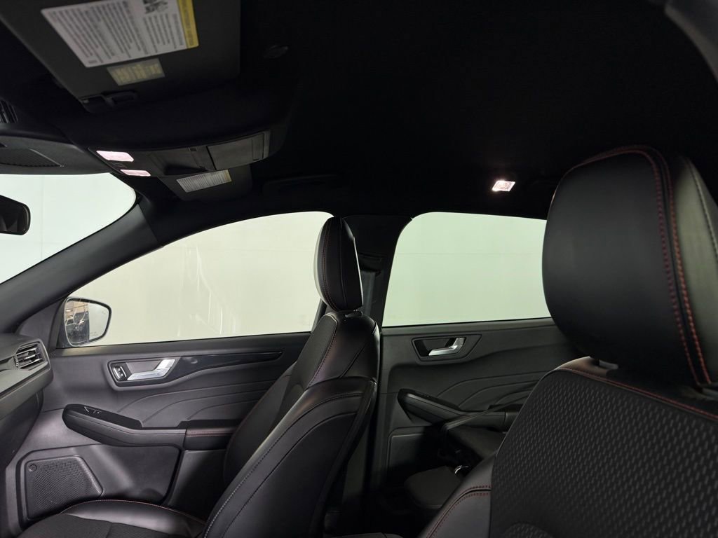 Used 2025 Ford Escape ST-Line image 22