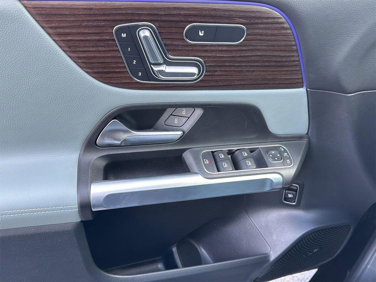 New 2026 Mercedes-Benz GLB 250 image 23