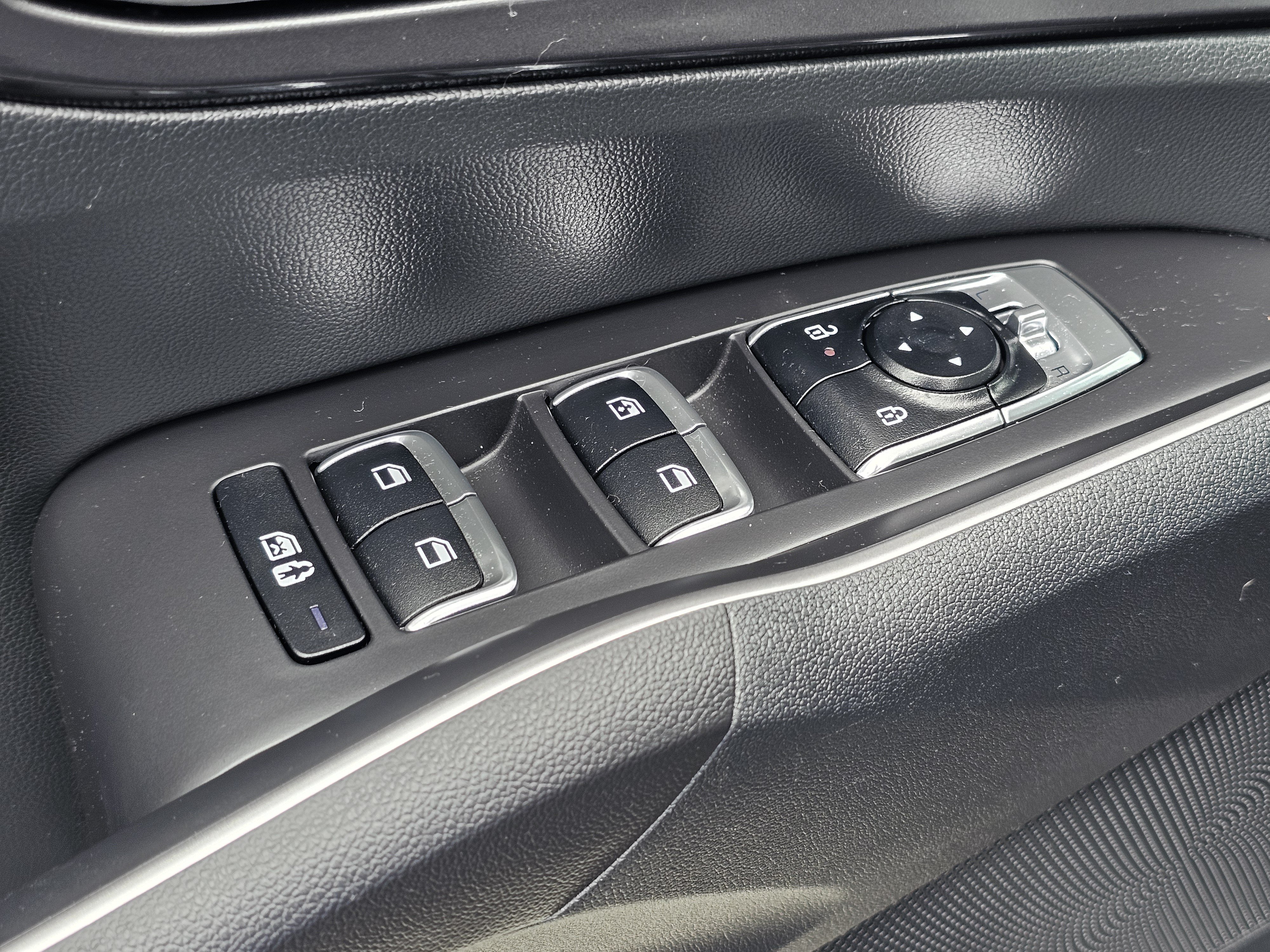 Used 2025 Kia Sorento EX w/ Panoramic Sunroof Package FWD image 16