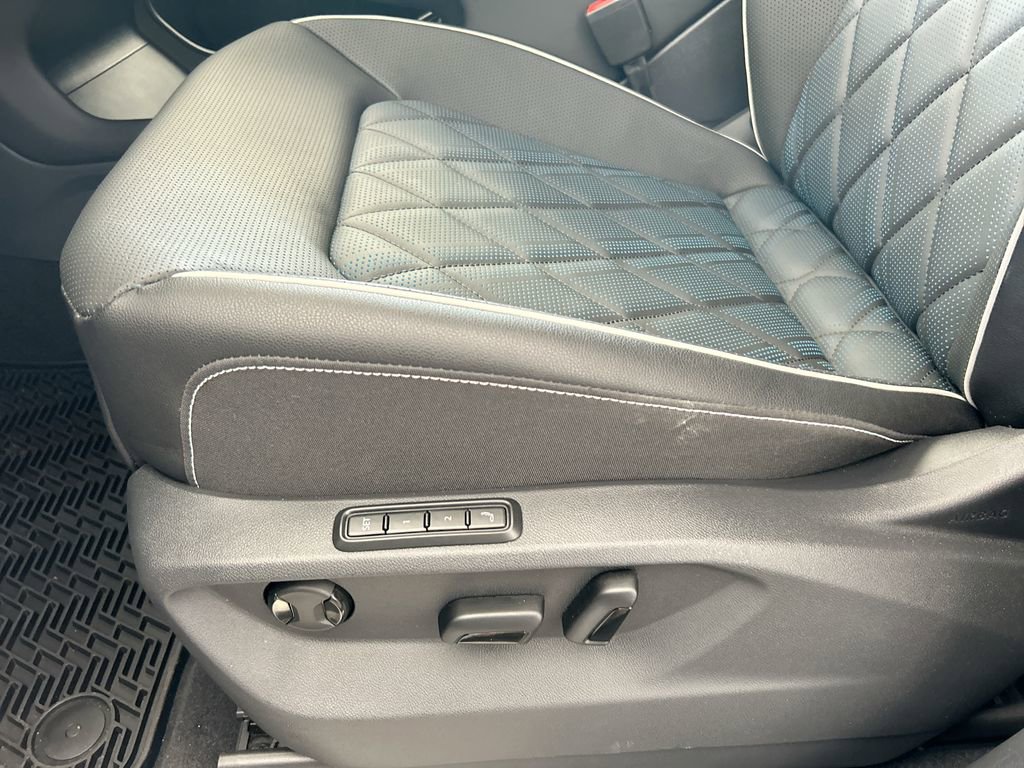 New 2025 Volkswagen Atlas Cross Sport SEL Premium R-Line image 15