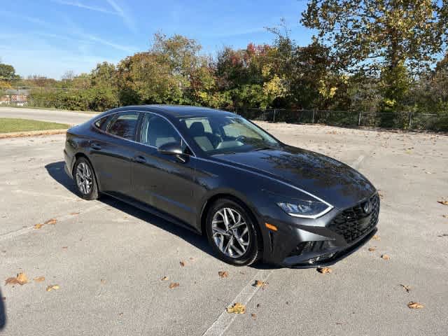 Used 2021 Hyundai Sonata SEL w/ Convenience Package FWD image 2