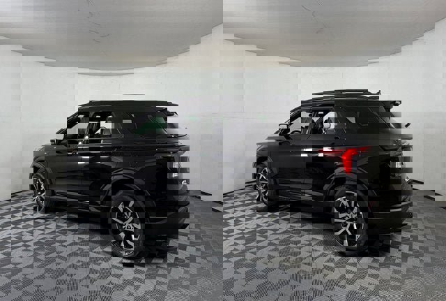 New 2026 Ford Explorer ST-Line image 3