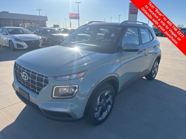 Used 2025 Hyundai Venue SEL image 1