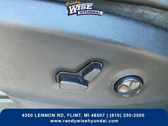 Used 2018 Chrysler Pacifica Limited FWD image 20