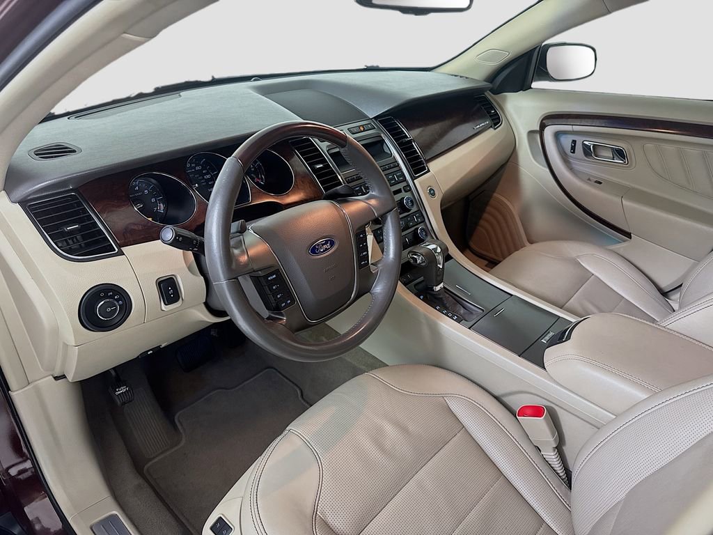 Used 2010 Ford Taurus Limited image 9