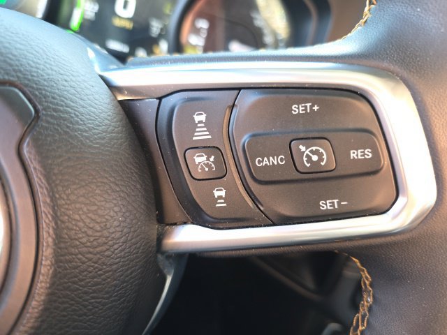 Used 2024 Jeep Wrangler Unlimited Sahara AWD/4WD image 18