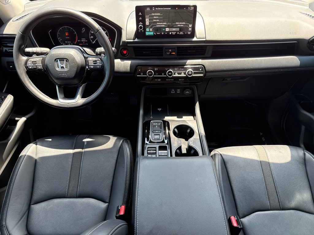 Used 2023 Honda Pilot Touring image 11