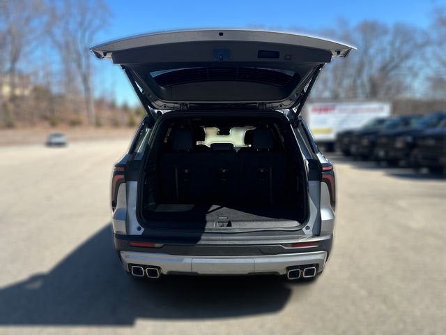 Certified 2025 Chevrolet Traverse LT AWD/4WD image 12