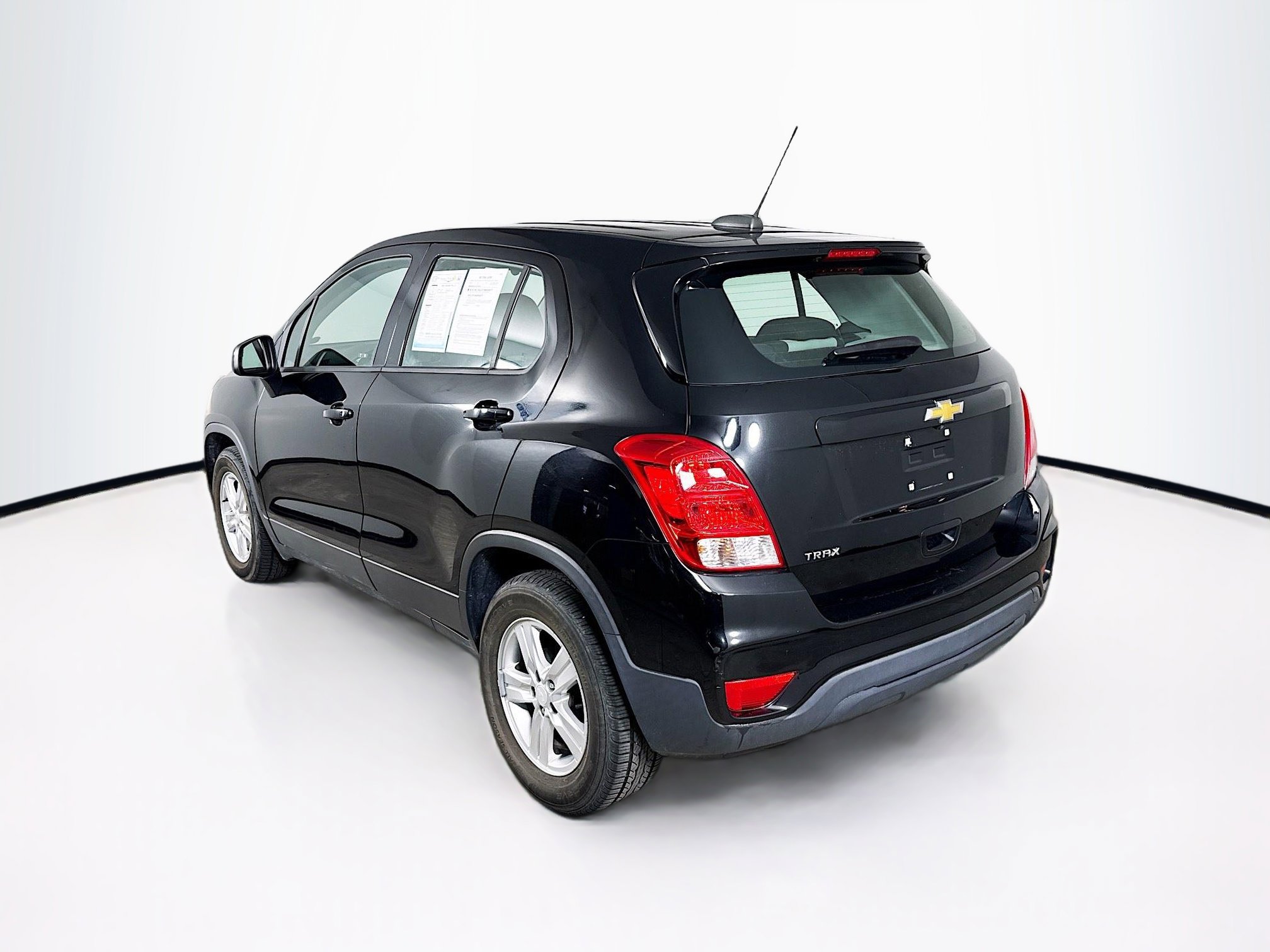 Used 2020 Chevrolet Trax LS image 28