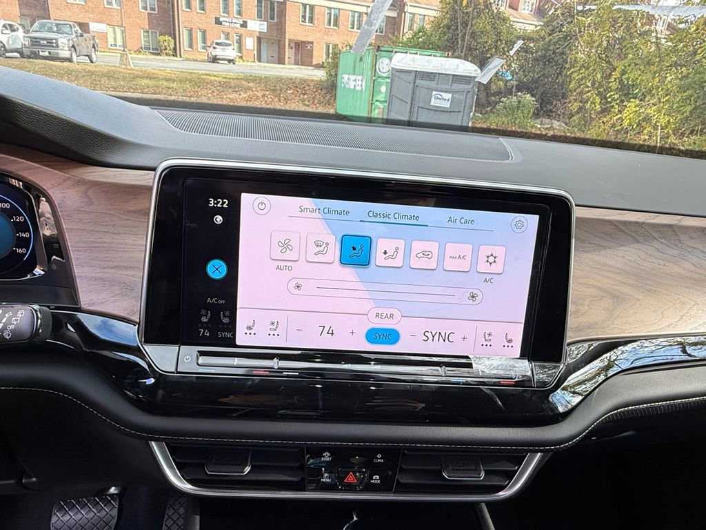 New 2026 Volkswagen Atlas SE image 17