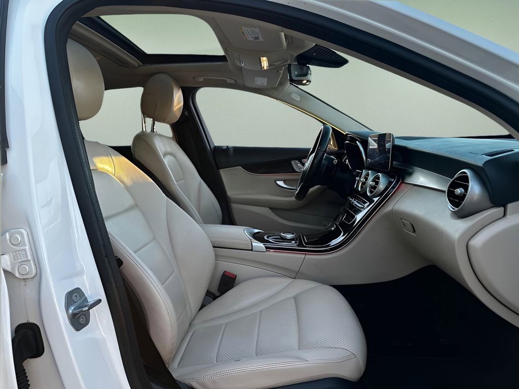 Used 2021 Mercedes-Benz C 300 4MATIC Sedan image 21