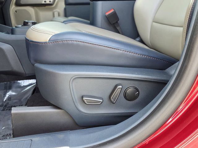 Used 2025 Ford Maverick Lariat w/ 4K Tow Package image 14