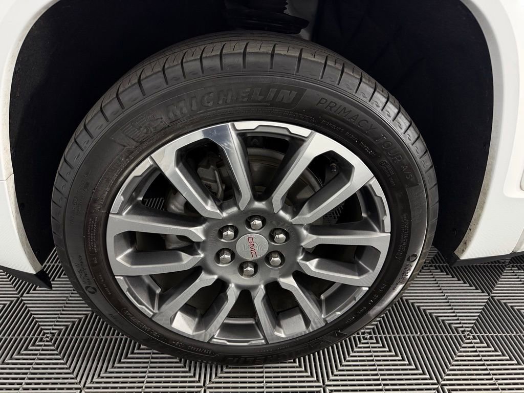 Used 2023 GMC Acadia Denali image 11