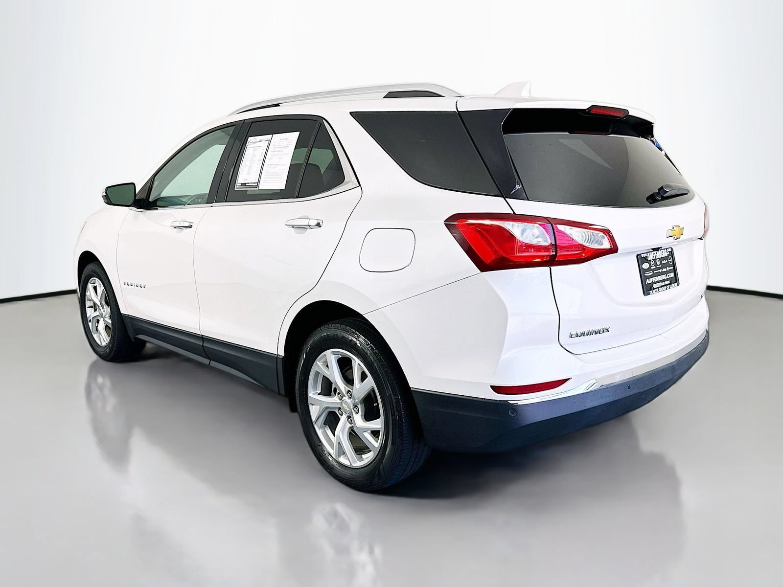 Used 2021 Chevrolet Equinox Premier w/ LPO, Floor Liner Package FWD image 5