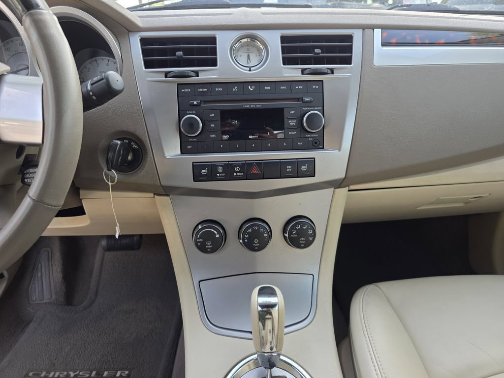 Used 2008 Chrysler Sebring Limited w/ Luxury Group FWD image 18