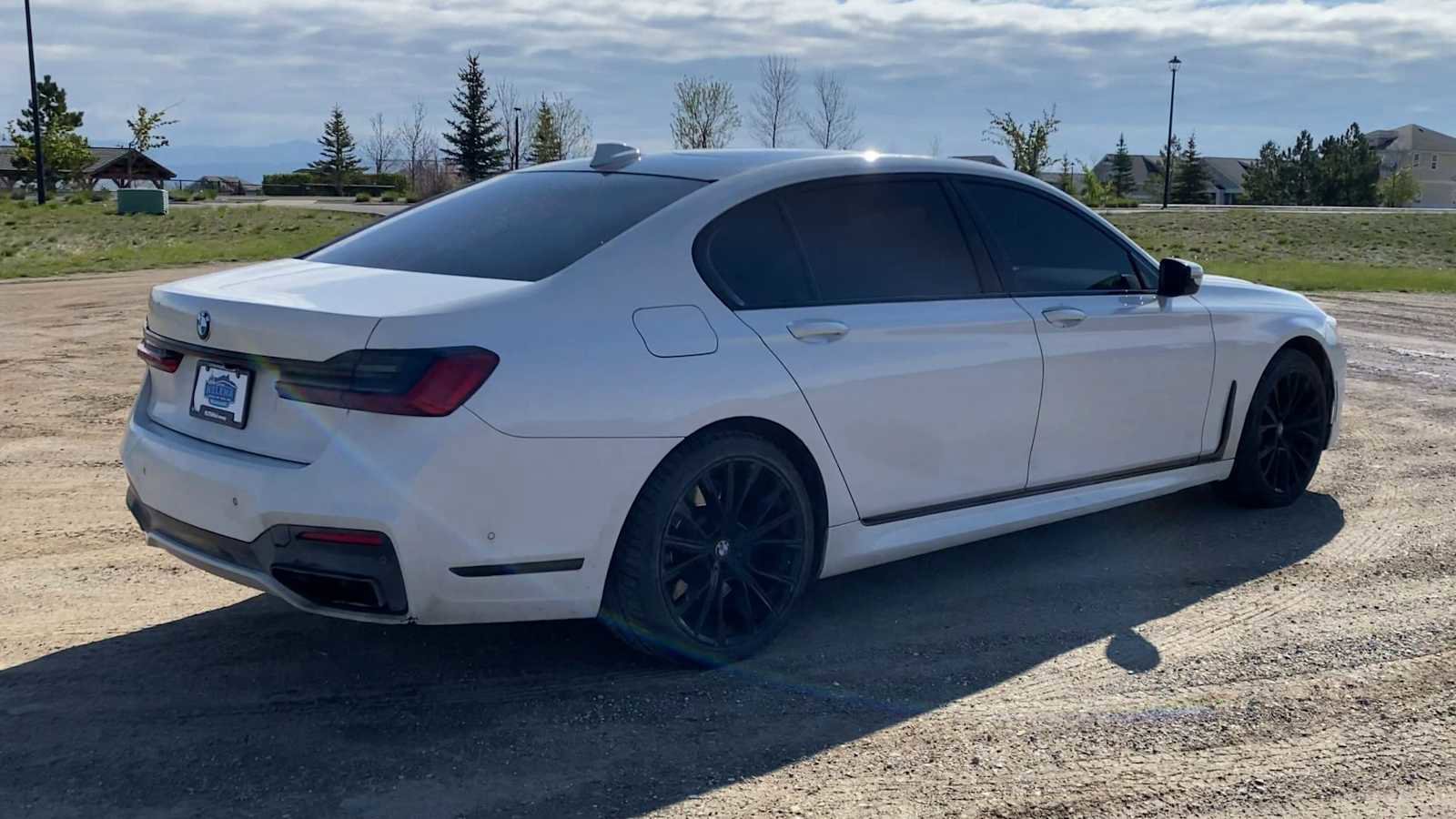 Used 2021 BMW 750i xDrive w/ Luxury Rear Seating Package AWD/4WD image 8
