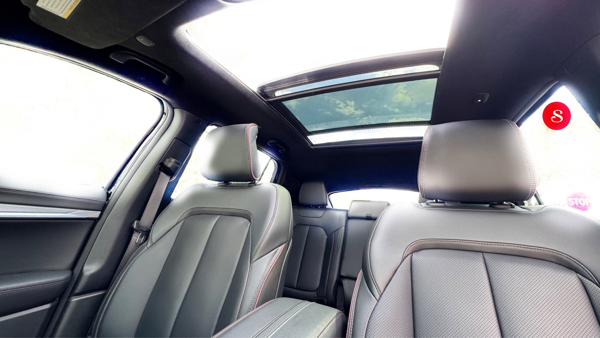 Used 2024 Jeep Wagoneer Launch Edition image 16