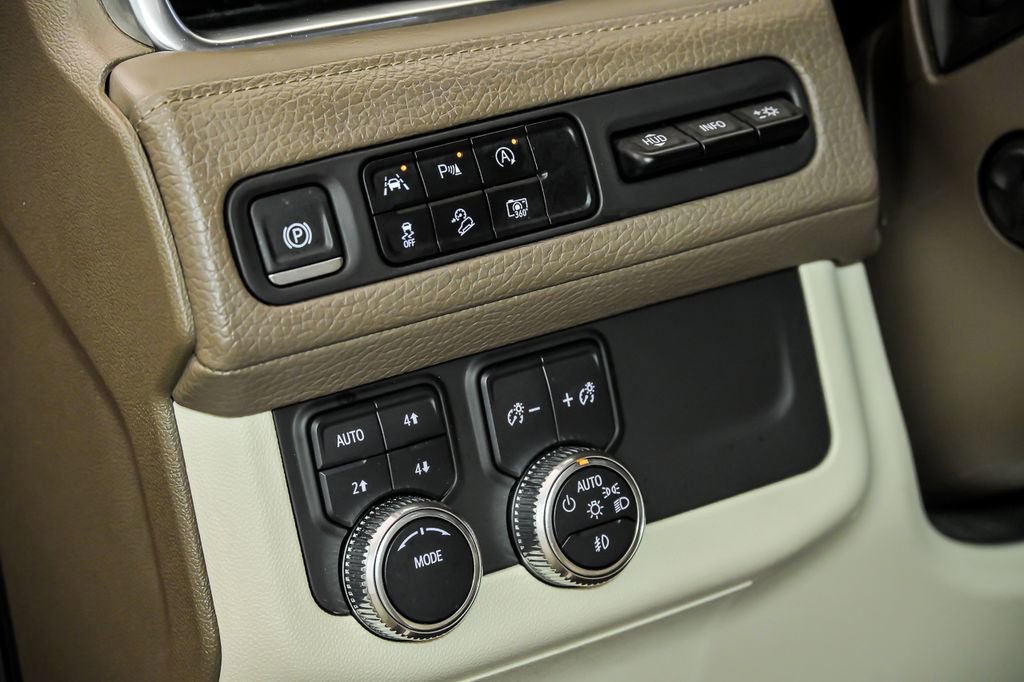 Used 2024 GMC Yukon Denali AWD/4WD image 17