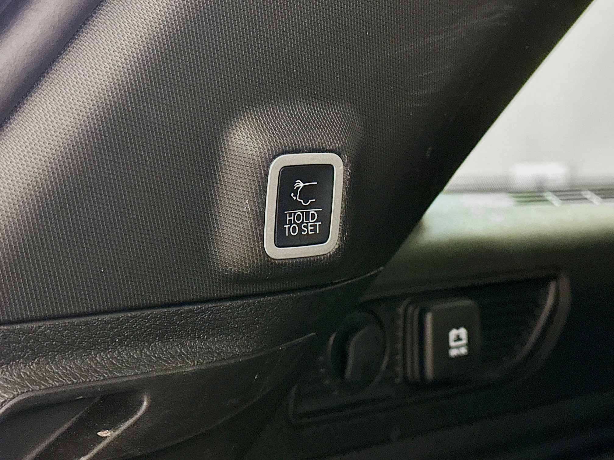 Used 2023 Jeep Grand Cherokee 4WD 4xe image 32