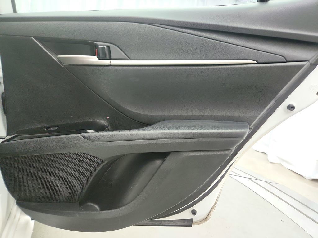 Used 2025 Toyota Camry LE w/ Convenience Package image 32
