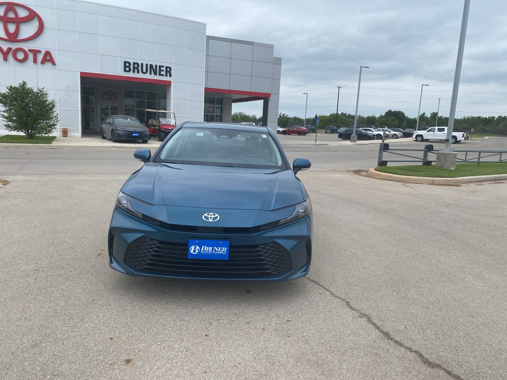 Used 2026 Toyota Camry LE w/ Convenience Package FWD image 3