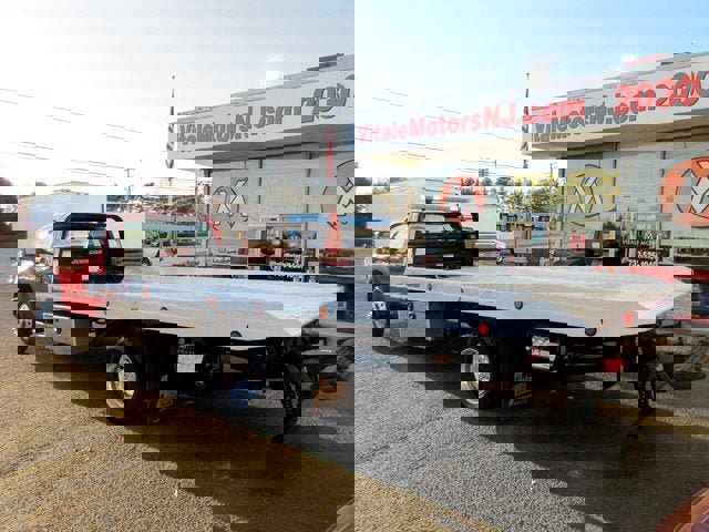 Used 2016 Ford F550 4x4 Regular Cab Super Duty image 4