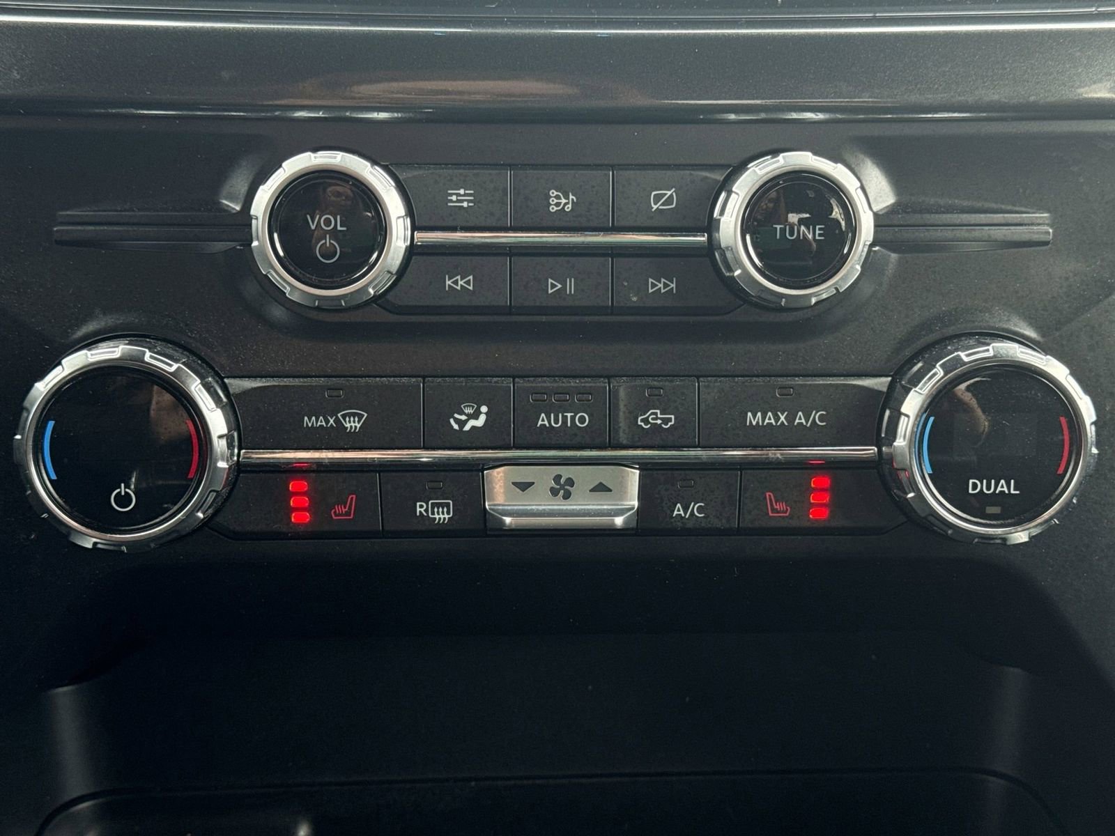 Certified 2021 Ford F150 XLT w/ Equipment Group 302A High image 33