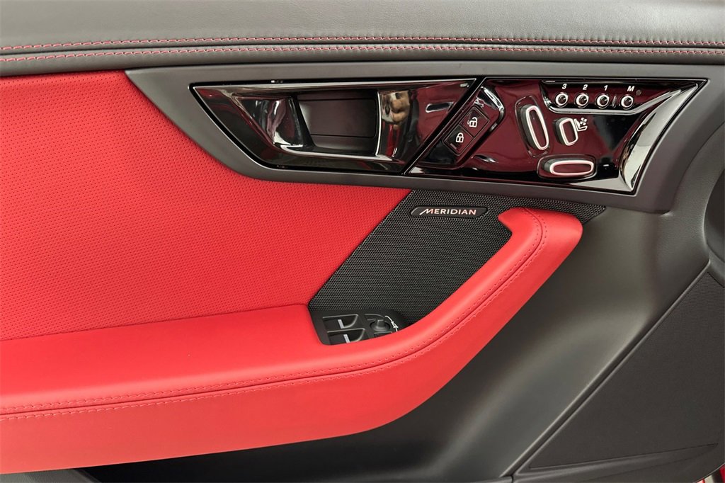 Used 2022 Jaguar F-TYPE Coupe image 11