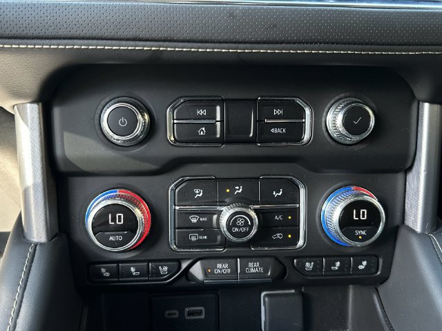 Used 2023 GMC Yukon SLT w/ SLT Premium Package RWD image 26