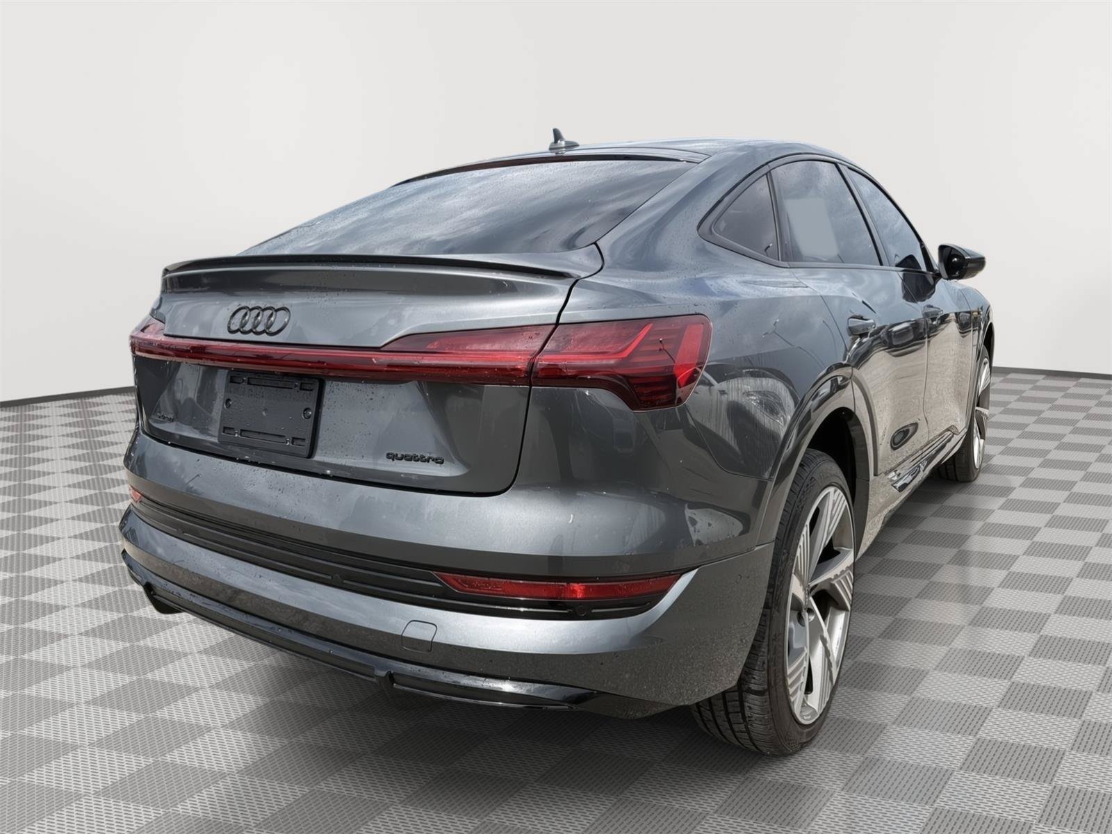 Used 2023 Audi e-tron Prestige w/ Prestige Package AWD/4WD image 5