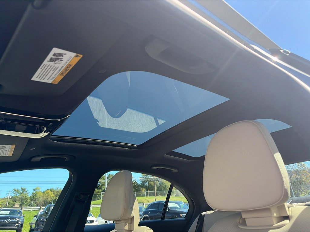 Certified 2022 Mercedes-Benz C 300 4MATIC Sedan image 23